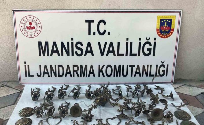 Jandarmadan kaçak kazı yapan 10 kişiye suçüstü