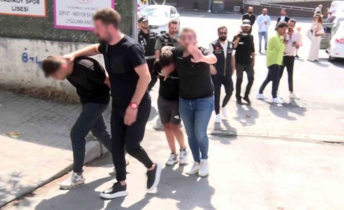 Kadıköy’de okul çevresinde denetim: 2 şüpheli gözaltına alındı