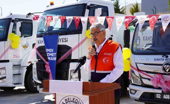 Kahta Belediyesi, tarihinin en büyük araç alımını gerçekleştirdi