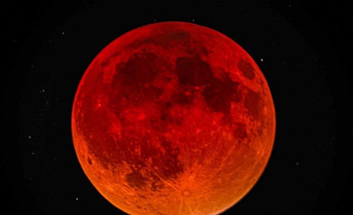 ’Kanlı Ay’ Bitlis semalarında görüntülendi