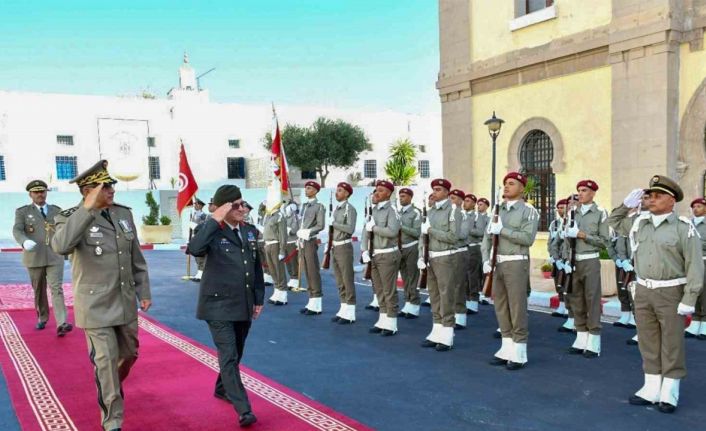 Kara Kuvvetleri Komutanı Orgeneral Tokel,  Tunuslu mevkidaşı Ghoul ile görüştü