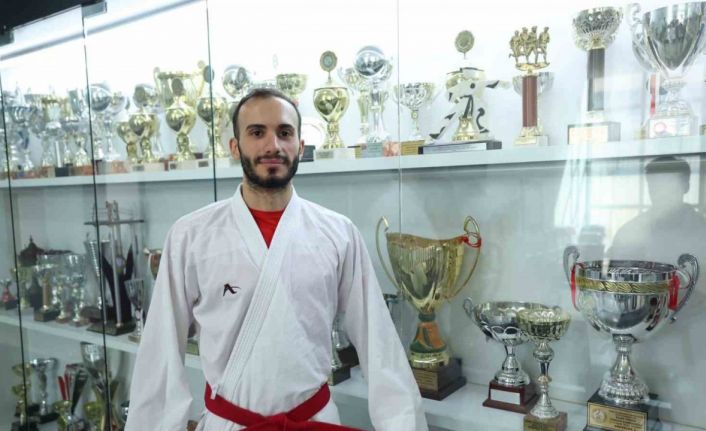 Karateci Enes Bulut, Kağıtspor’daki başarısını özetledi: "Mücadeleden asla vazgeçmek yok"