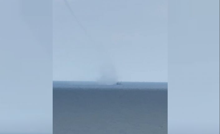 Kastamonu’da denizde çıkan hortum kamerada