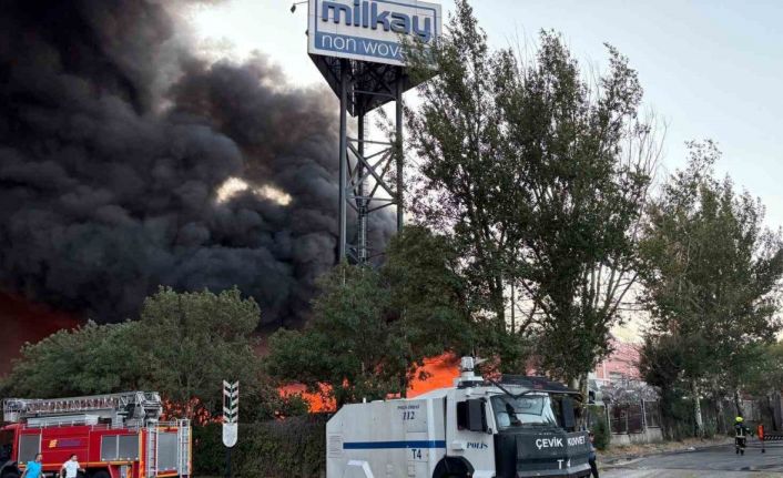 Kayseri’de fabrika yangını: Çok sayıda ekip müdahale ediyor