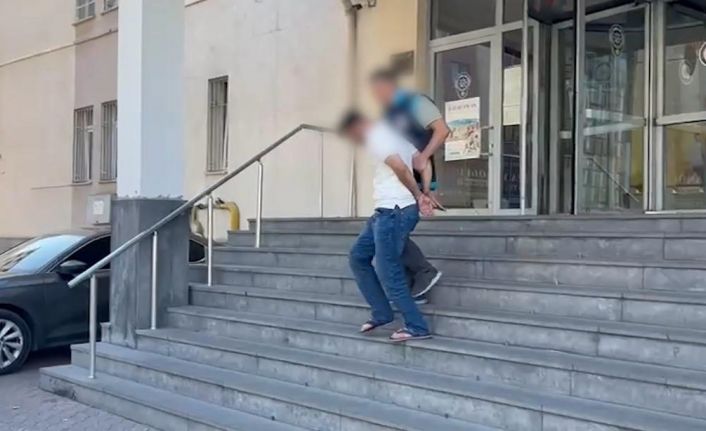 Kayseri’de sahte altın dolandırıcıları 3 sarrafı daha dolandırmış