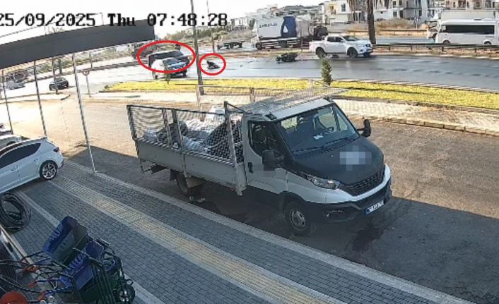 Kaza yapan motosikletlinin araç altında kalmaktan son anda kurtuluşu kamerada