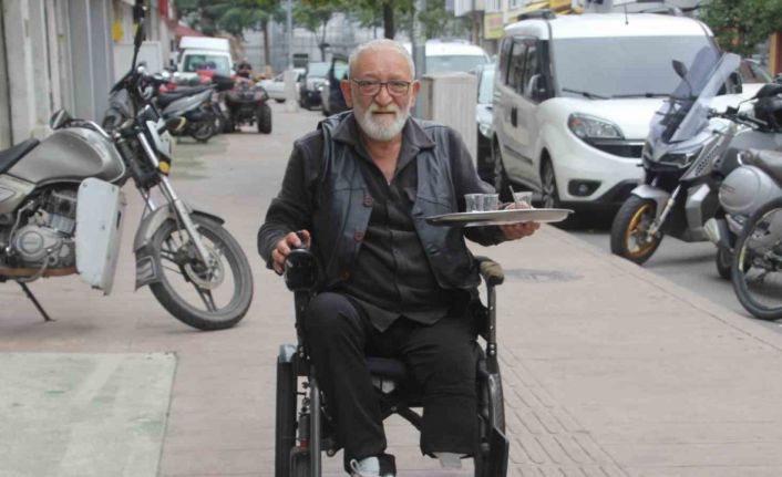 Kazada bacağını kaybetti, 50 yıllık mesleğini bırakmadı