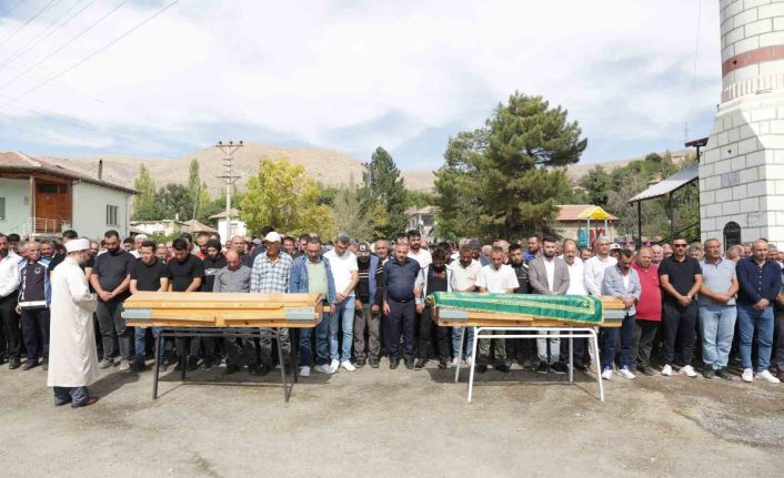 Kazada ölen ikiz çocuklara acı veda