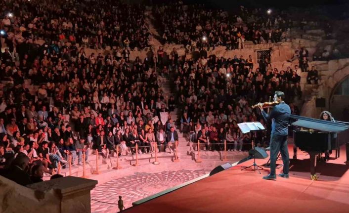 Kibyra Antik Kenti’nde Anjelika Akbar’ın piyano resitali