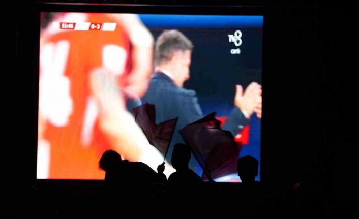 Kırıkkaleliler, A Milli Takım’ın galibiyet sevincini meydanda yaşadı