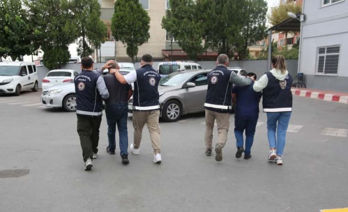 Kocaeli’de firari hükümlü ve 2 göçmen kaçakçısı tutuklandı