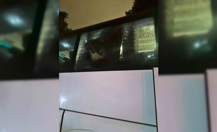 Kocaelispor taraftarlarına deplasmanda taşlı saldırı