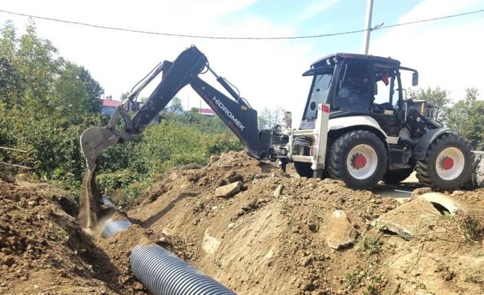 Köylerin içme suyu hattında yenileme sürüyor