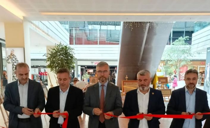 Kütahya’da "Bizim Çizgimiz" Hüsn-i Hat Sergisi açıldı