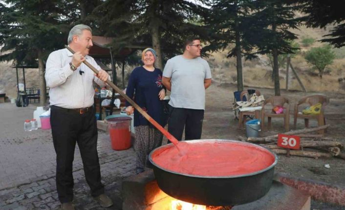 Melikgazi Belediyesi Salça Kaynatma Günleri rekor katılımla sona erdi