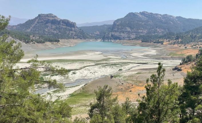 Menzelet Barajı’nın doluluk oranı yüzde 45 seviyelerine geriledi
