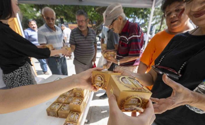 Mersin’de kandilde 15 bin kandil simidi dağıtıldı
