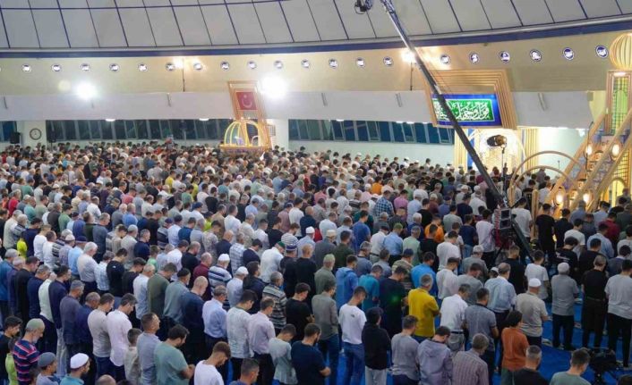 Mevlit Kandili Erzincan’da dualarla idrak edildi