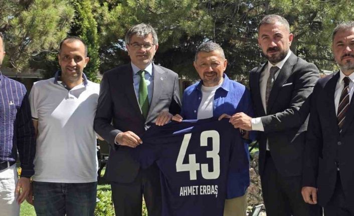 Milletvekili Ahmet Erbaş’tan Kütahyaspor’a 1 milyon TL destek