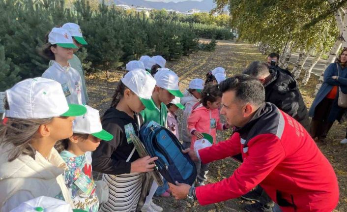 Minik orman muhafızları doğayla buluştu
