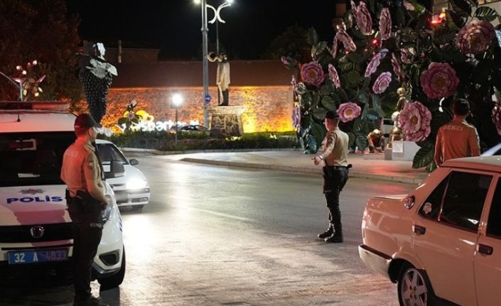 Modifiye ve abartı egzozlu araçlara gece denetimi