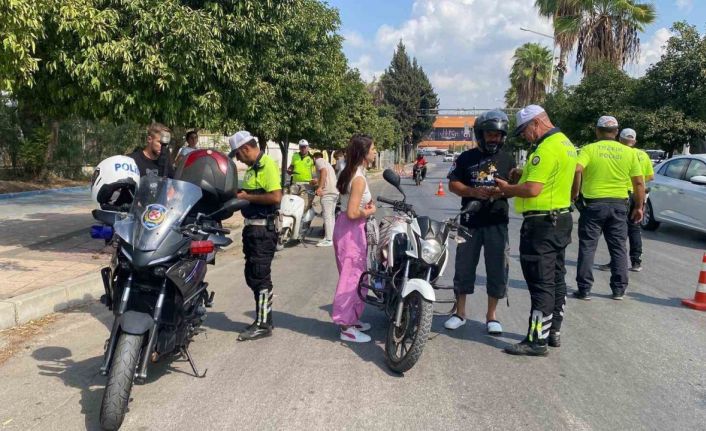 Motosiklet sürücülerine 1 buçuk saatte 456 bin TL ceza kesildi