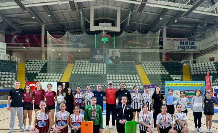 Muğla Hokey Ligi şampiyonu Bodrum Gündoğanspor oldu