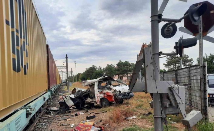 Muratlı’da hemzemin geçitte kaza: 1 yaralı