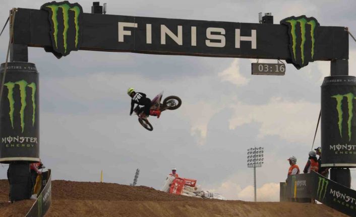 MXGP sıralama yarışları başladı