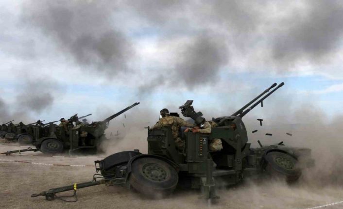 Namlulu hava savunma silahları ile hava hedefleri başarıyla vuruldu