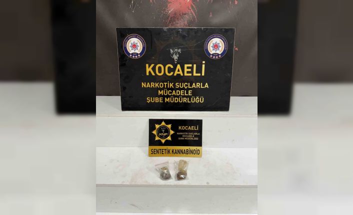 Narkotik ekiplerinden operasyon: 500 gram metamfetamin ele geçirildi