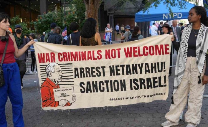 New York’ta binlerce kişi Netanyahu’yu protesto etmek için sokaklara döküldü