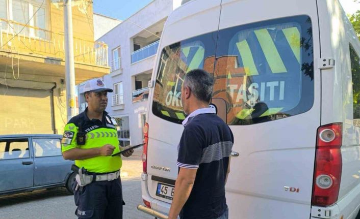 Okulun ilk gününde servislere sıkı denetim