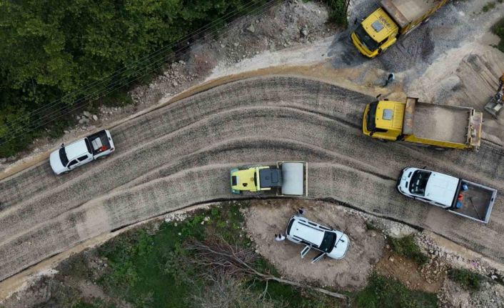 Ordu Büyükşehir, il genelinde asfalt yol çalışmalarını sürdürüyor