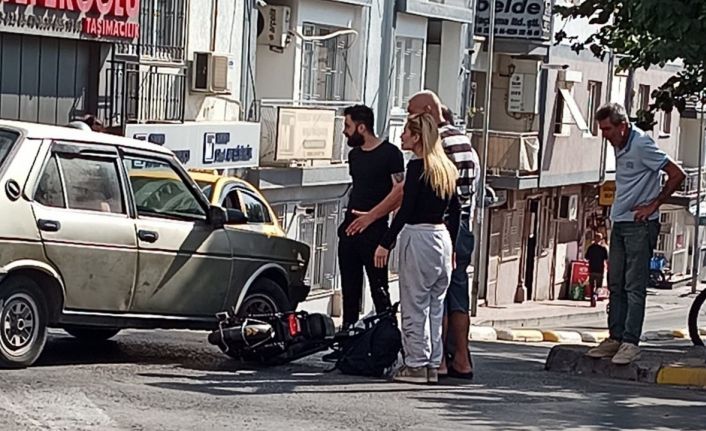 Otomobil ile elektrikli bisiklet çarpıştı: 2 yaralı