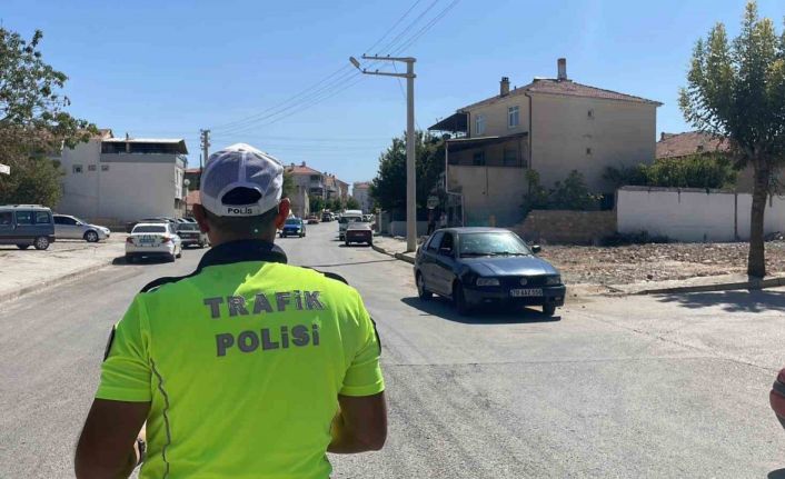 Otomobilin çarptığı 3 yaşındaki çocuk yaralandı