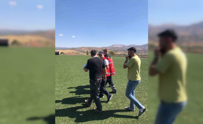 Parmağı kopan vatandaş için ambulans helikopter havalandı