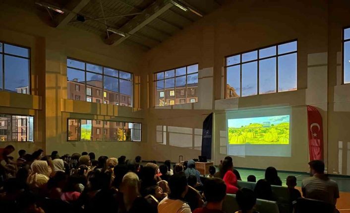 Patnos’ta sinema etkinliğine yoğun ilgi