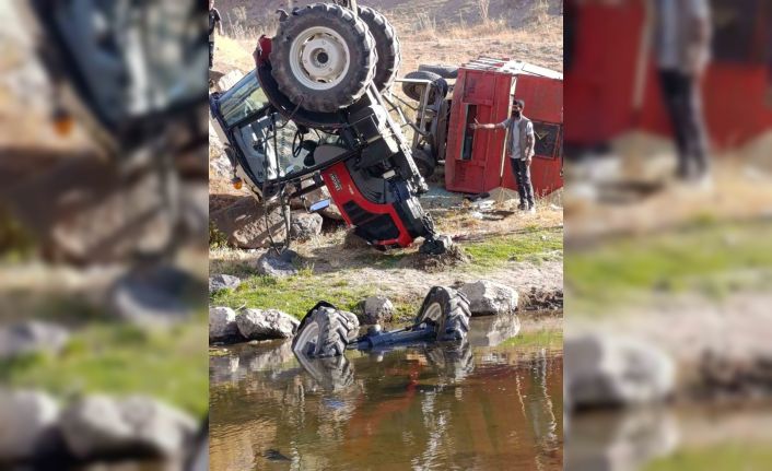 Patnos’ta traktör dereye yuvarlandı