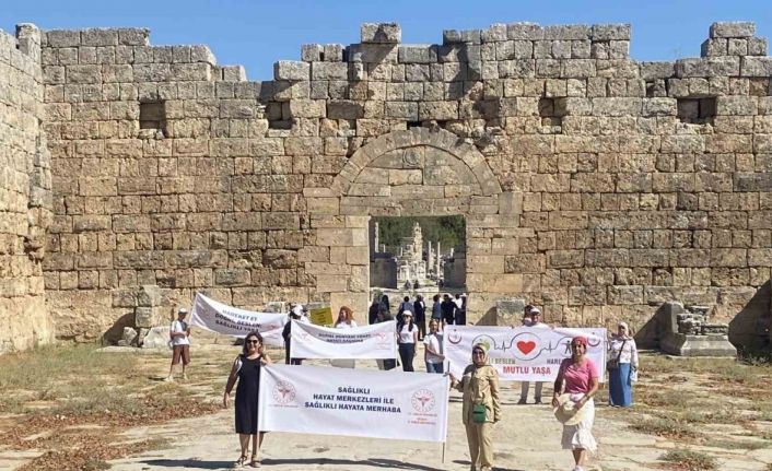 Perge’de sağlık için yürüdüler