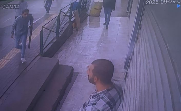 Pompalı tüfekle dehşet kamerada...Husumetlisini böyle vurdu