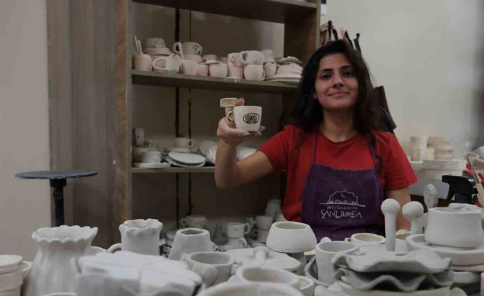 Ressamların eserleri Şanlıurfalı kadınların ellerinde seramiklere yansıtılıyor