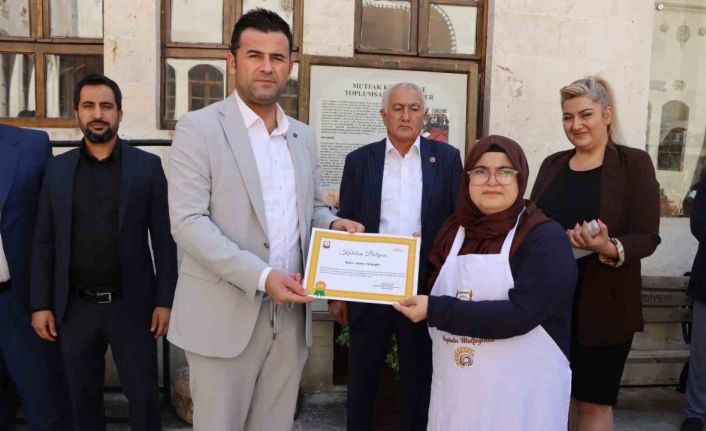 Şanlıurfa’da yöresel yemek eğitimi alan kursiyerlere sertifika verildi