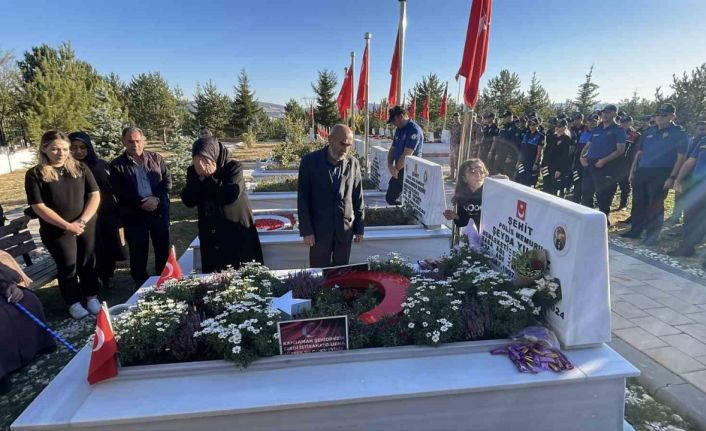 Şehadeti ülkeyi yasa boğmuştu, Şeyda Yılmaz kabri başında anıldı