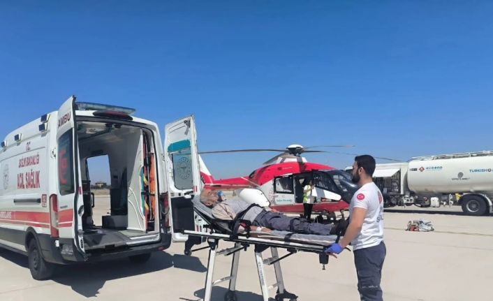 Serebrovasküler hastası, ambulans helikopterle Van’a getirildi