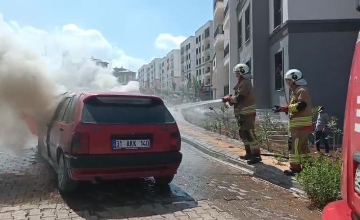 Seyir halindeki Tofaş alev alev yandı