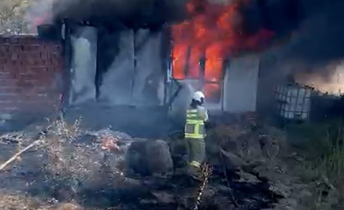 Sındırgı’da güneş panelinden çıkan yangın korkuttu