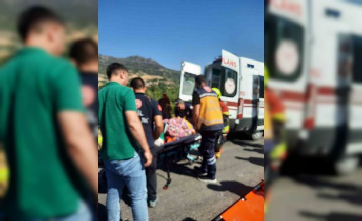 Sındırgı’da otomobil takla attı: 1 yaralı