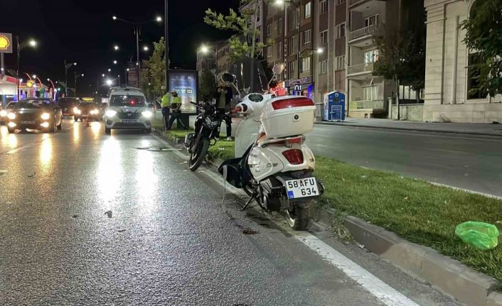 Sivas’ta iki motosiklet çarpıştı: 2 yaralı