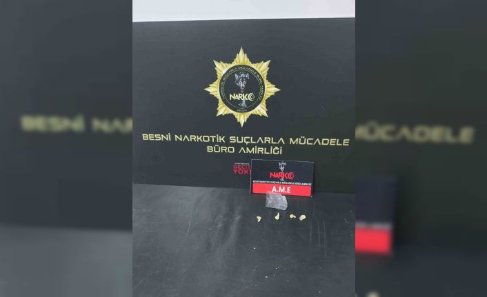 Şüpheli şahıslar üzerinde uyuşturucu ele geçirildi